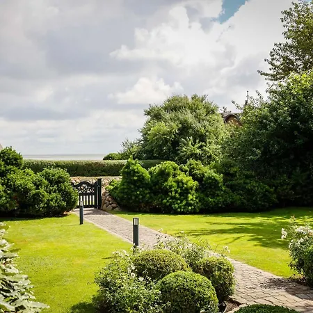 Royal בית נופש *