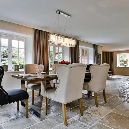 בית נופש Royal