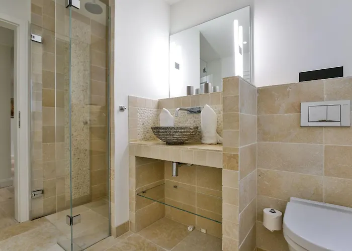 Semesterbostad Royal *