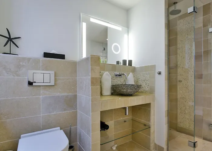 Semesterbostad Royal *